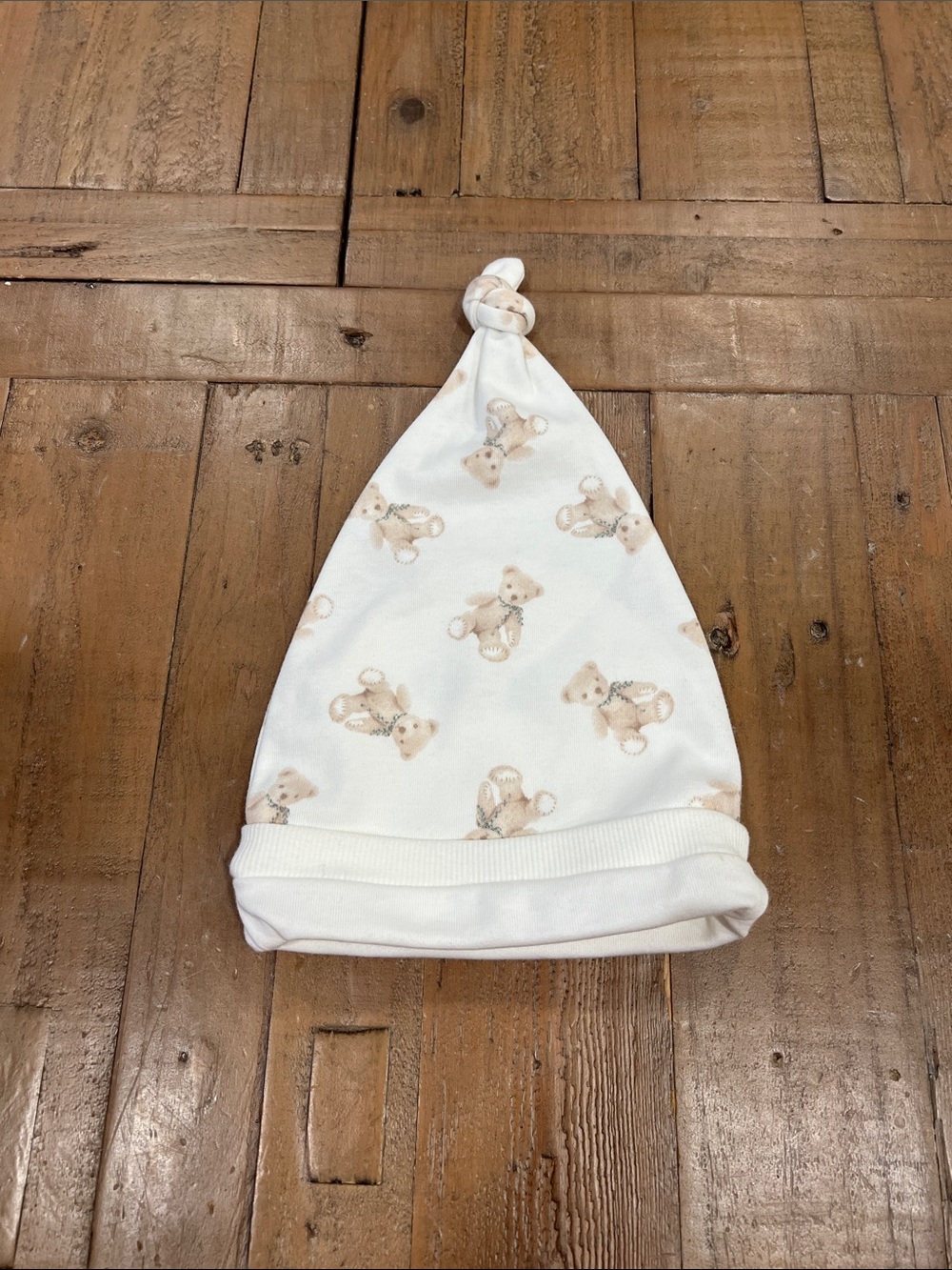 Burberry Teddy Bear print knotted cap 9 months ivory hat layette
